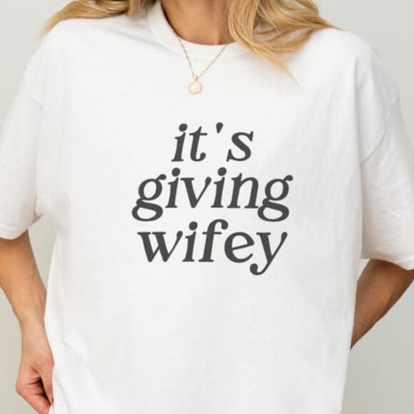 Its Giving Wifey T-Shirt - Bride to Be Shirt White Color Shirt - Picture 4 of 4